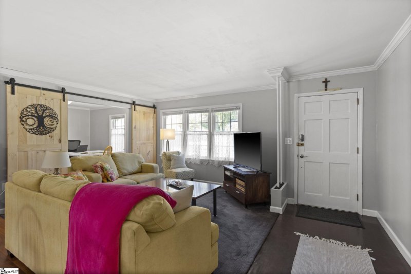 Property image 5 at 104 Andover Road, Greenville, SC 29615