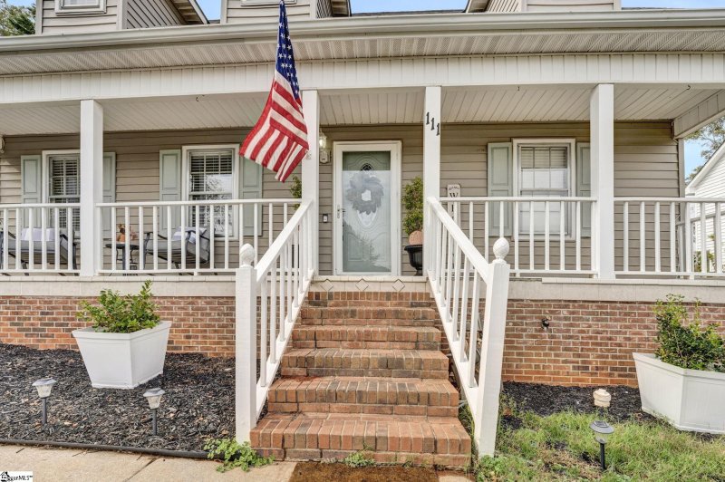 Property image 2 at 111 Creek Drive, Easley, SC 29642