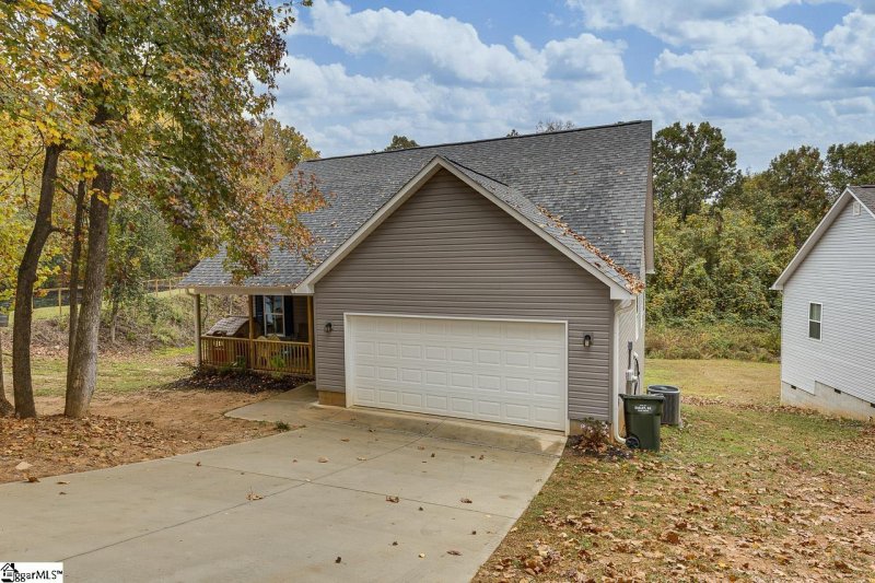 Property image 4 at 207 Bonita Drive, Easley, SC 29642
