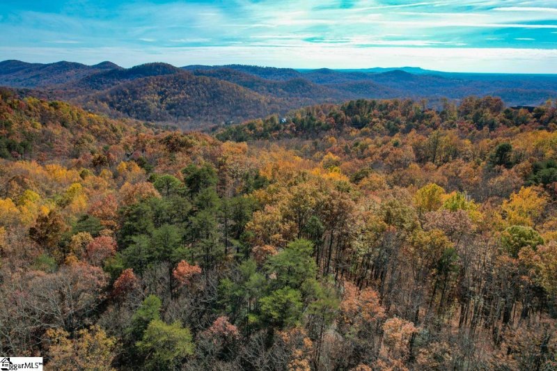 Property image 3 of 7 Mountain Oak Lane in Cliffs Valley, Travelers Rest, SC 29690