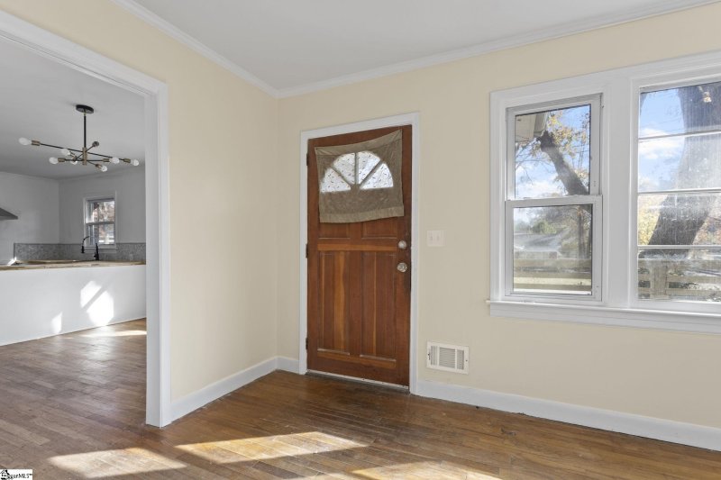 Property image 3 at 10 Gettysburg Street, Greenville, SC 29605