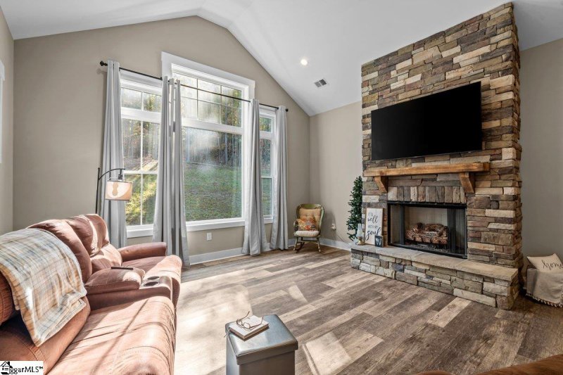 Property image 5 at 102 Splendor View, Pickens, SC 29671