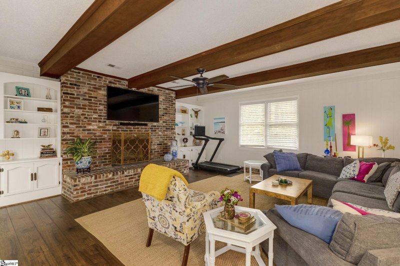 Property image 3 at 7 Yorkshire Drive, Greenville, SC 29615