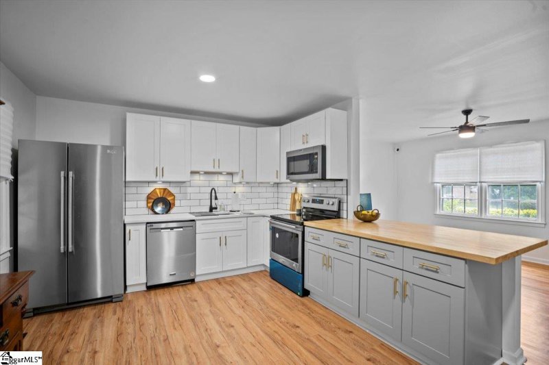 Property image 5 at 310 Skyline Road, Greer, SC 29651-6212