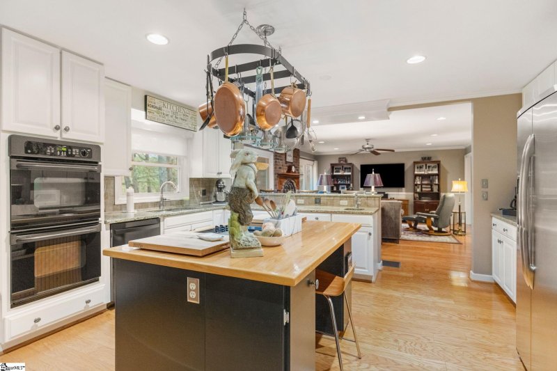 Property image 4 at 22 Whittlin Way, Taylors, SC 29687