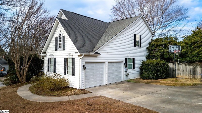 Property image 3 at 100 Misty Meadow Drive, Greenville, SC 29615