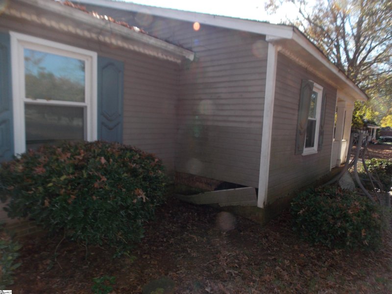 Property image 4 at 202 Laurel Tree Lane, Simpsonville, SC 29681