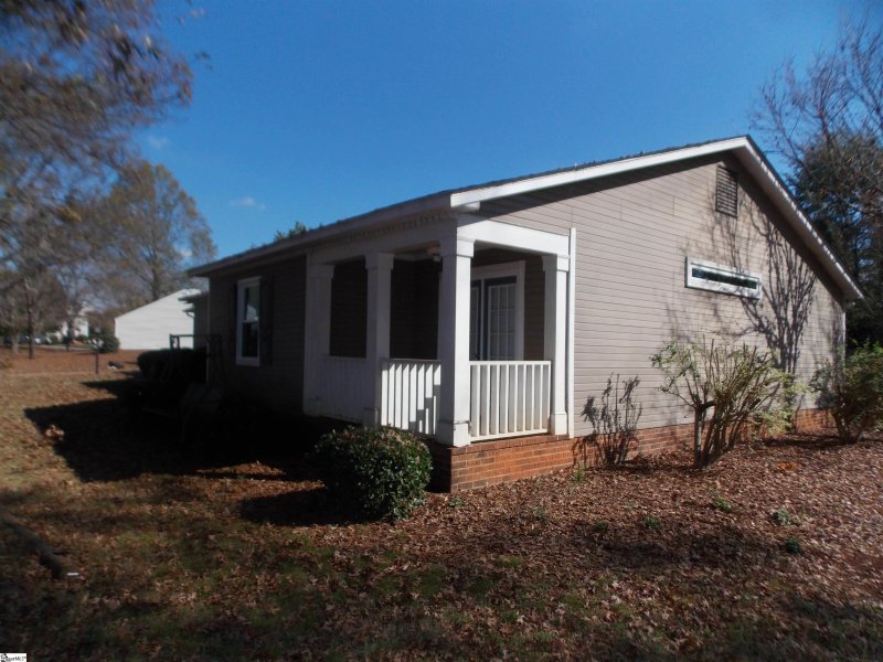 Property image 5 at 202 Laurel Tree Lane, Simpsonville, SC 29681