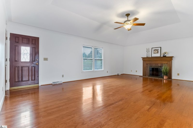 Property image 3 at 22 Summit Court, Taylors, SC 29687