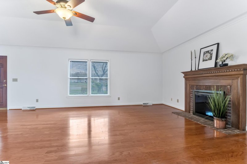 Property image 4 at 22 Summit Court, Taylors, SC 29687