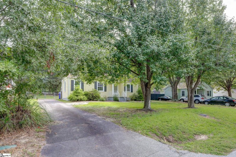 Property image 3 at 109 Winthrop Avenue, Greenville, SC 29607
