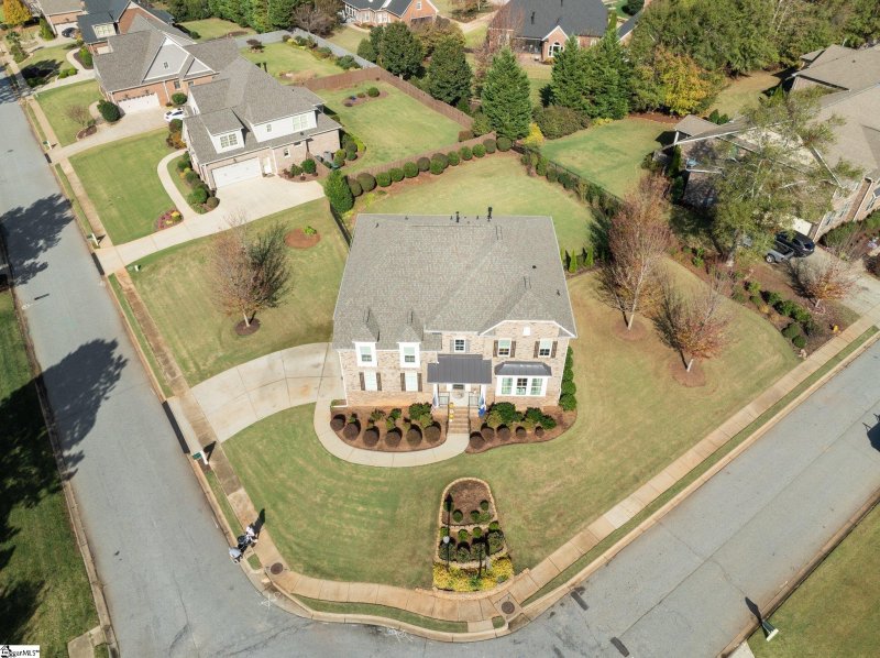 Property image 2 at 100 Bentwater Trail, Simpsonville, SC 29680