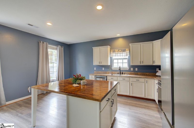 Property image 4 at 225 Worcester Lane, Easley, SC 29642