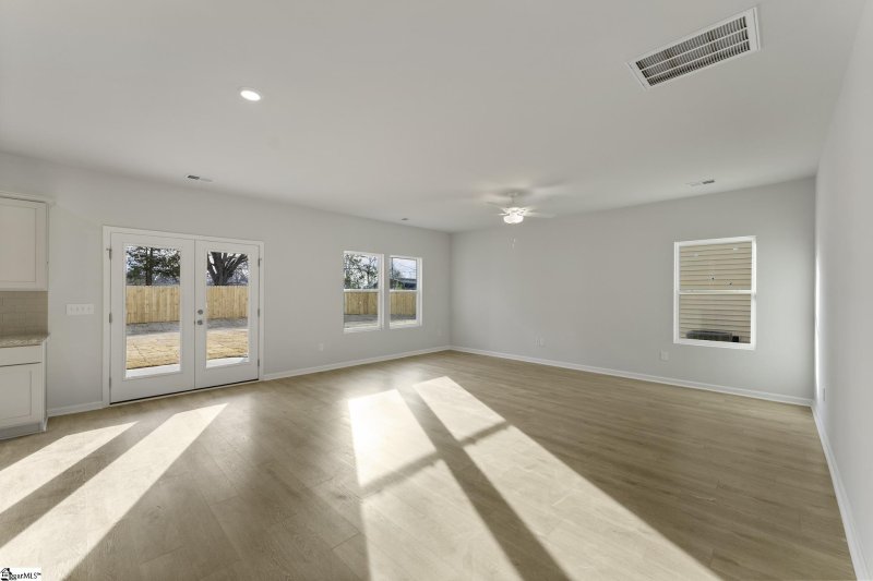 Property image 5 at 2065 Mayfair Mill Avenue, Spartanburg, SC 29301