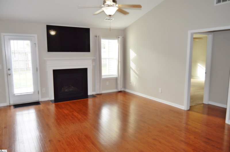 Property image 3 at 506 Stonebury Drive, Simpsonville, SC 29680-7667