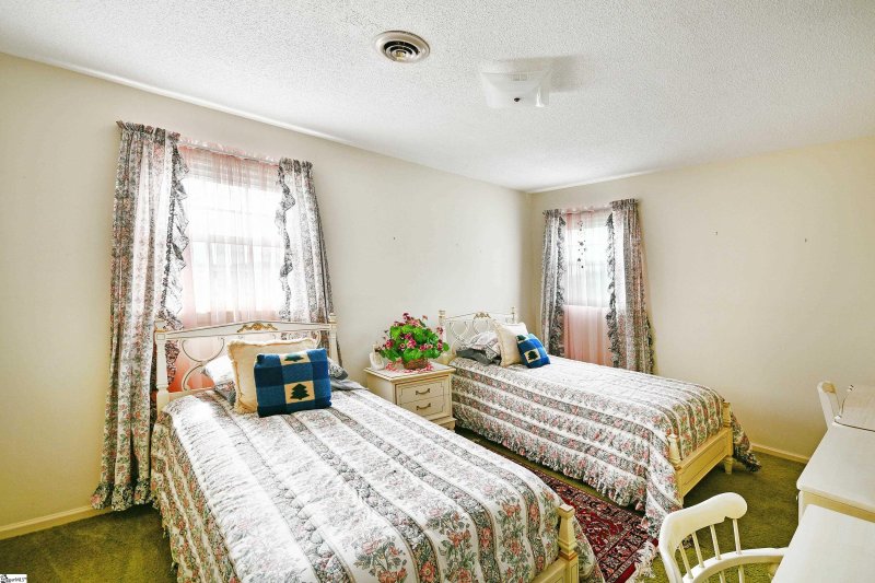 Property image 4 at 514 Gaston Drive, Spartanburg, SC 29307