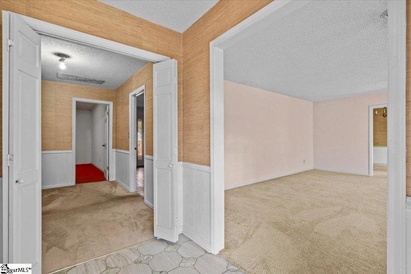 Property image 4 at 240 Heathwood Drive, Spartanburg, SC 29307