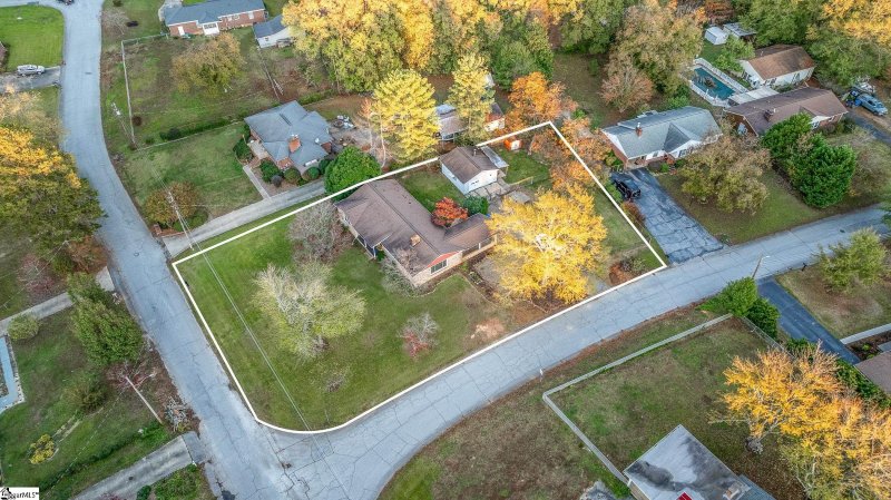 Property image 4 at 3 Chasta Avenue, Greenville, SC 29615