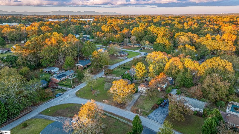 Property image 5 at 3 Chasta Avenue, Greenville, SC 29615