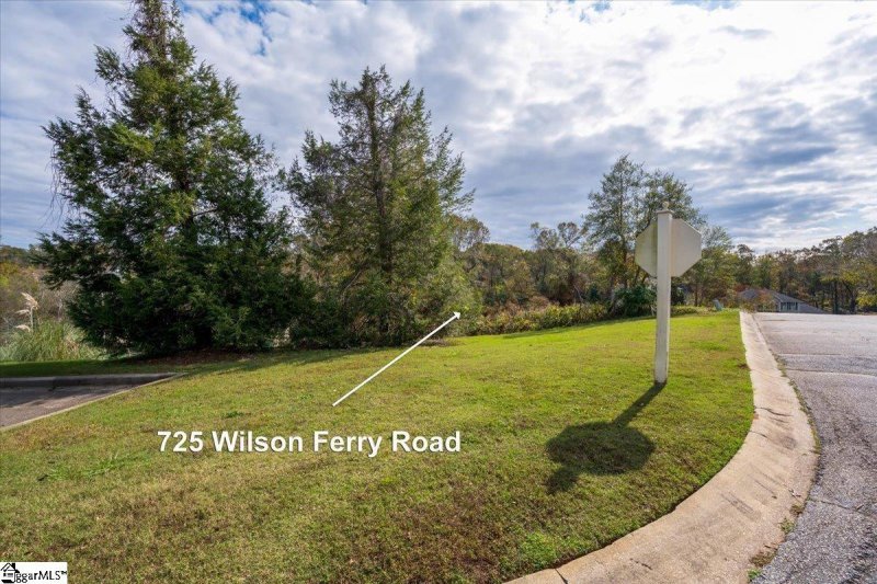 Property image 5 of 725 Wilson Ferry Road in Wilson Ferry, Moore, SC 29369