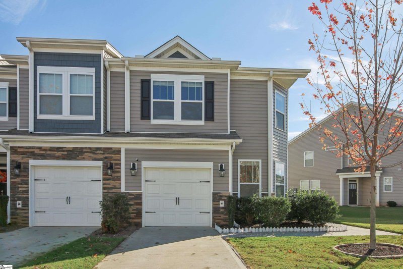 414 Yellow Fox Road