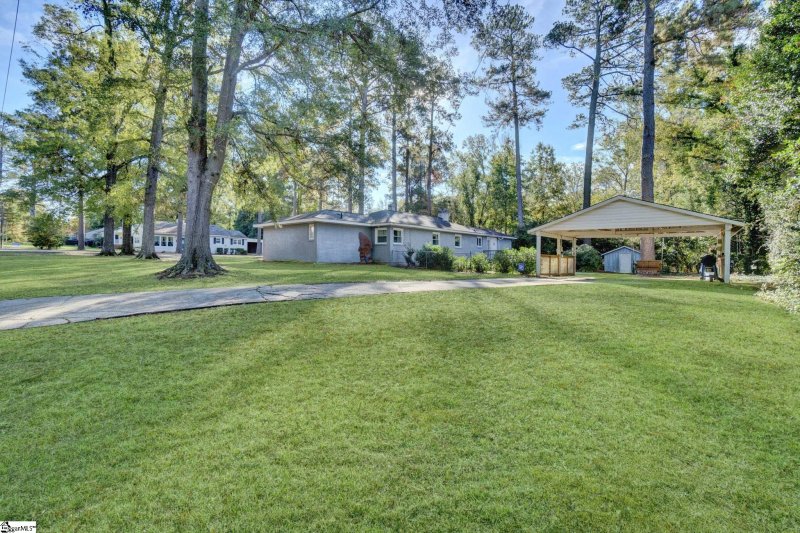 Property image 2 at 500 Chestnut Street, Clinton, SC 29325