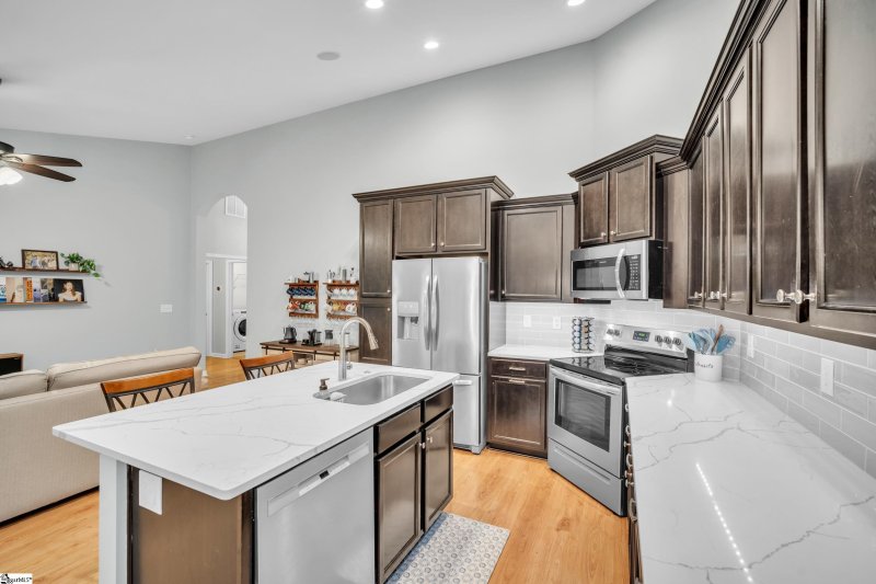 Property image 4 at 108 Rivers Edge Circle, Simpsonville, SC 29680