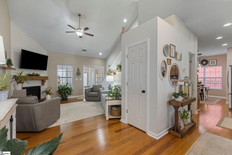 Property image 4 at 124 Ledgewood Way, Easley, SC 29642-7885