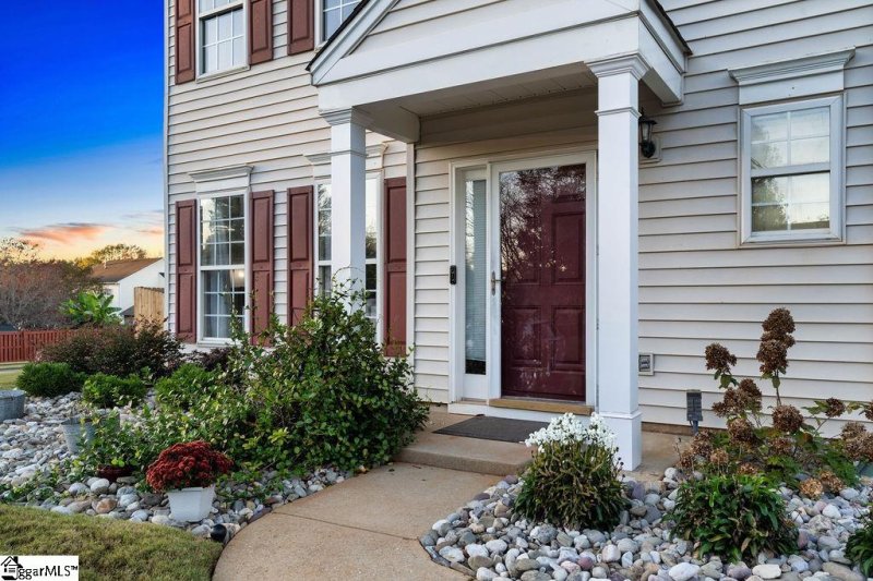 Property image 2 at 16 Stockbridge Drive, Greer, SC 29650