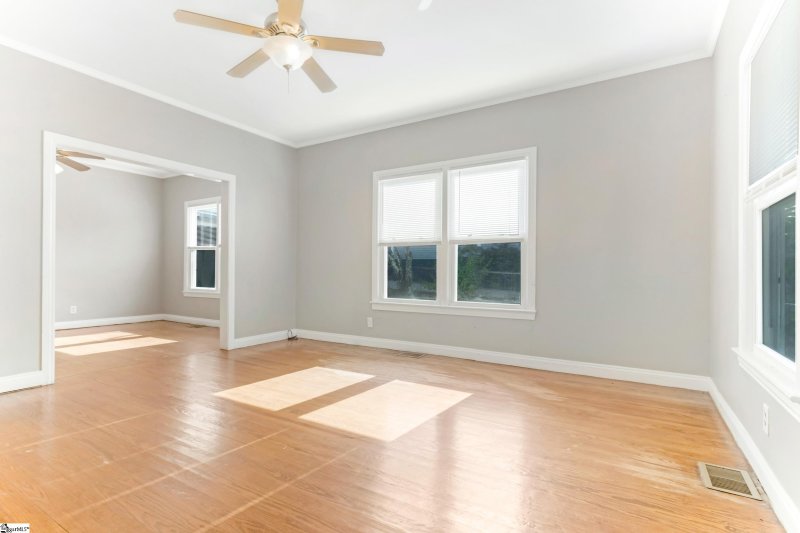 Property image 3 at 22 Blake Street, Greenville, SC 29605