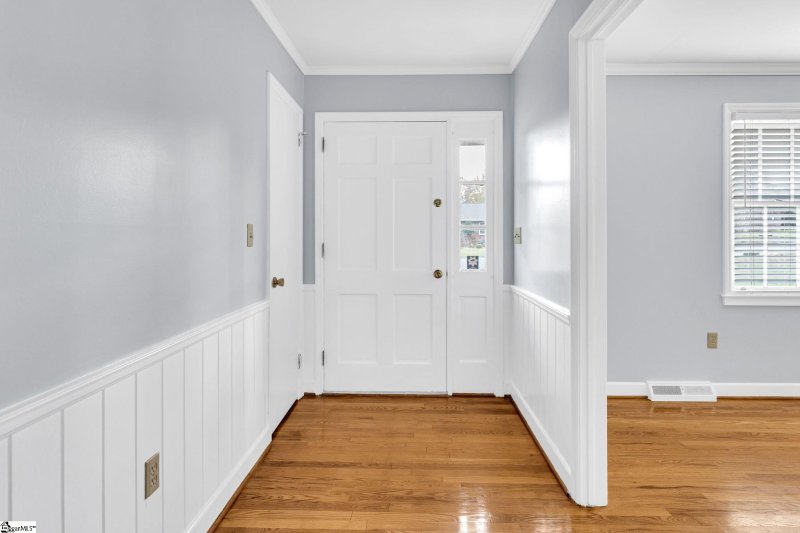 Property image 3 at 5 Wildaire Lane, Greenville, SC 29615