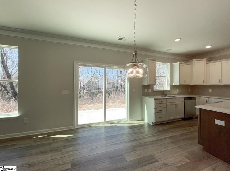 Property image 4 at 660 Columbus Circle, Simpsonville, SC 29680