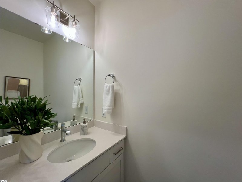 Property image 3 of 208 Toal Court in Bellevue, Greenville, SC 29611