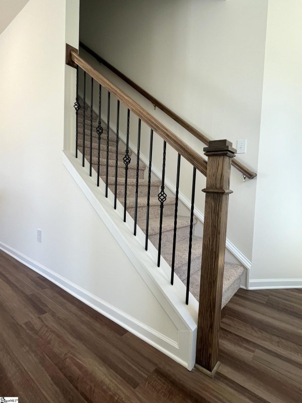 Property image 5 of 210 Toal Court in Bellevue, Greenville, SC 29611