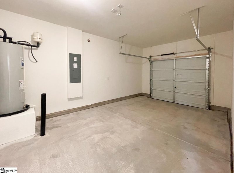 Property image 2 of 228 Toal Court in Bellevue, Greenville, SC 29611