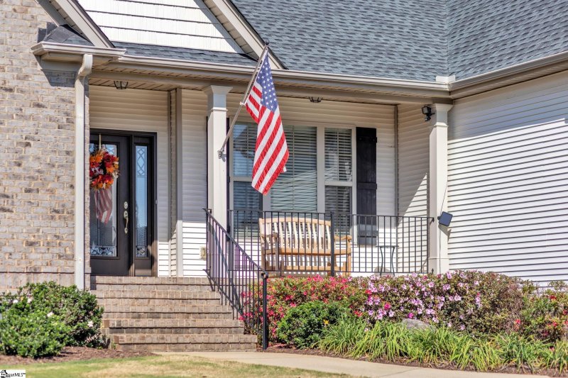 Property image 2 at 7 Winding Walk Way, Taylors, SC 29687