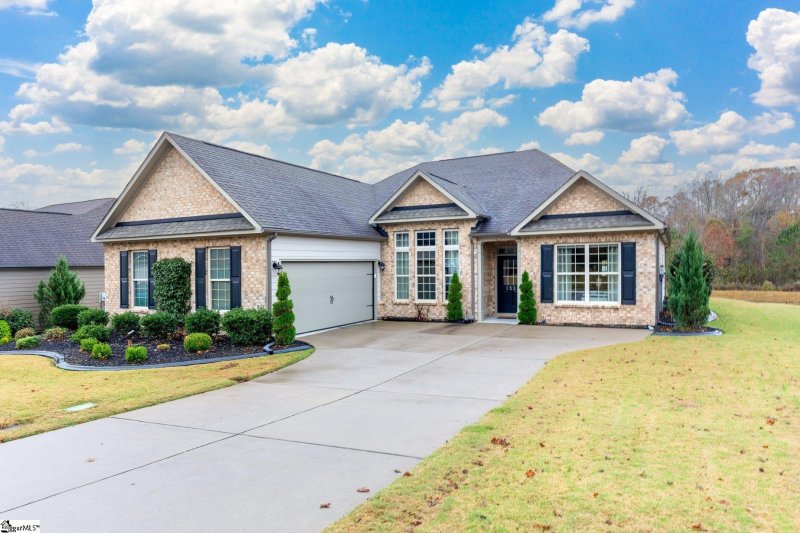 Property image 2 at 152 Carolina Oaks Drive, Fountain Inn, SC 29644