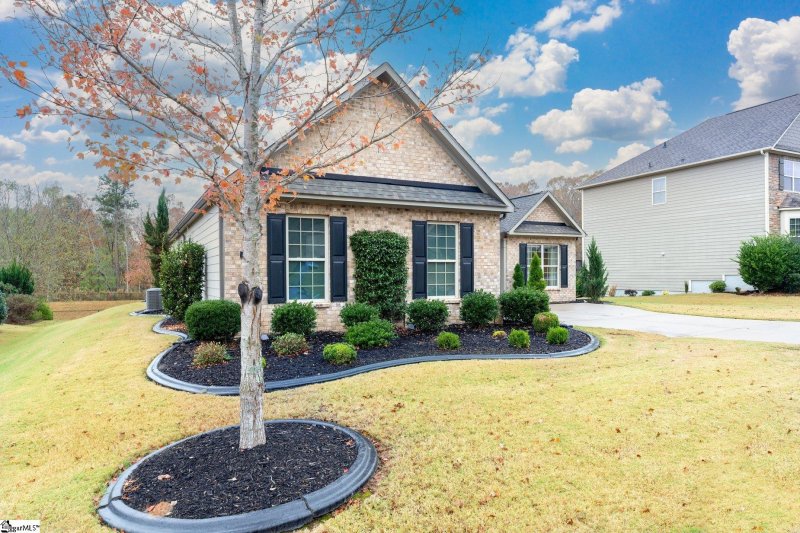 Property image 3 at 152 Carolina Oaks Drive, Fountain Inn, SC 29644