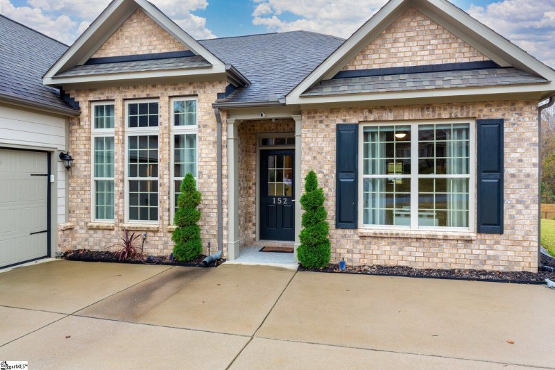 Property image 4 at 152 Carolina Oaks Drive, Fountain Inn, SC 29644