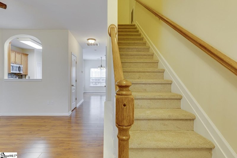 Property image 4 at 100 Pine Walk Drive, Greenville, SC 29615