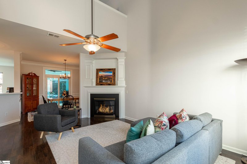 Property image 2 at 4 War Admiral Way, Greenville, SC 29617