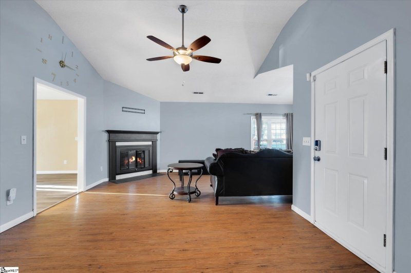 Property image 4 at 102 Trumpeter Lane, Simpsonville, SC 29680