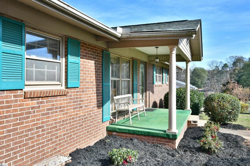 Property image 2 at 106 Baker Court, Easley, SC 29640