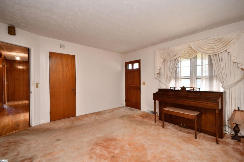 Property image 4 at 106 Baker Court, Easley, SC 29640