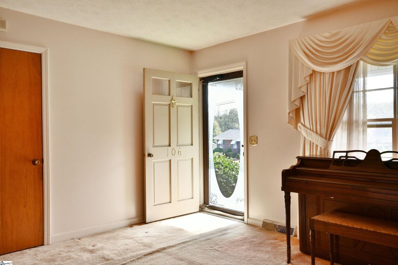 Property image 5 at 106 Baker Court, Easley, SC 29640