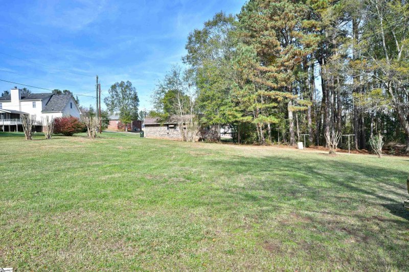 Property image 2 at 110 Baker Court, Easley, SC 29640