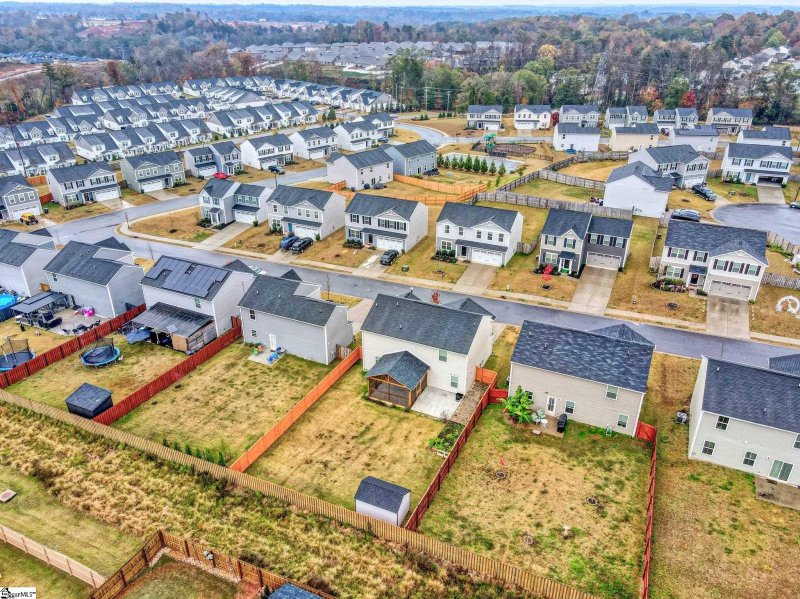 Property image 3 at 10 Wedgemere Drive, Greenville, SC 29605