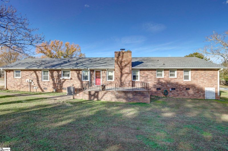 Property image 3 at 213 Edgewood Drive, Mauldin, SC 29662-1945