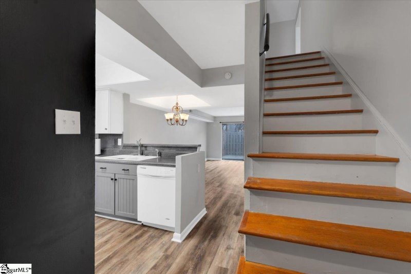 Property image 4 at 2530 E North Street, Greenville, SC 29615