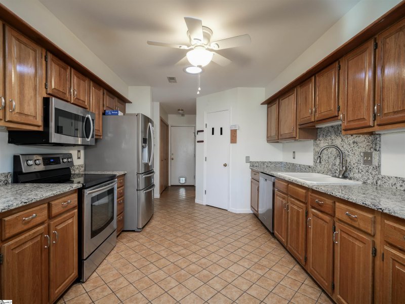 Property image 5 at 204 Creek Forest Drive, Greenville, SC 29615-5302